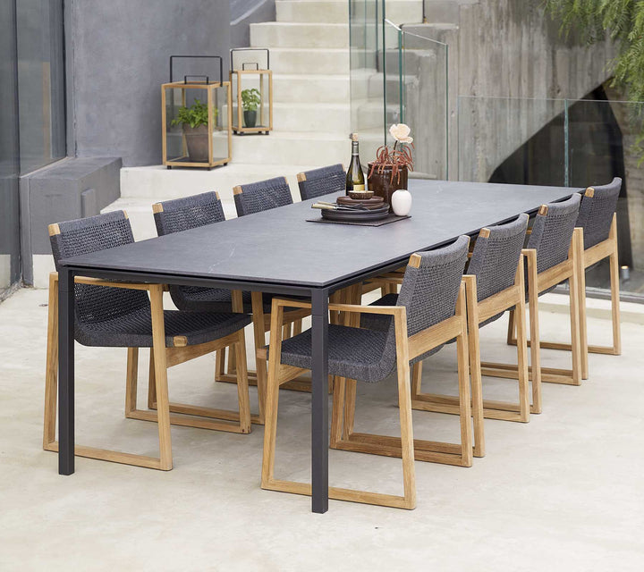 The Decorators: Masa de exterior Cane-line Pure Lava grey/Ceramic, Nero