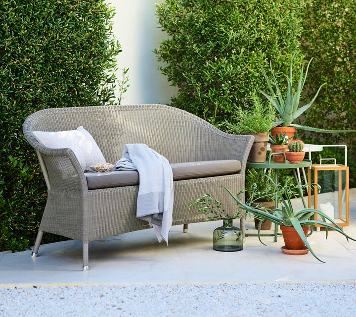 The Decorators: Canapea de exterior 2 locuri Cane-line Lansing Taupe