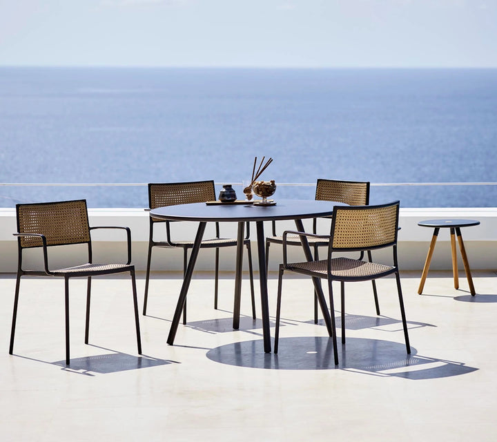 The Decorators: Scaun de exterior Cane-line Less Natural