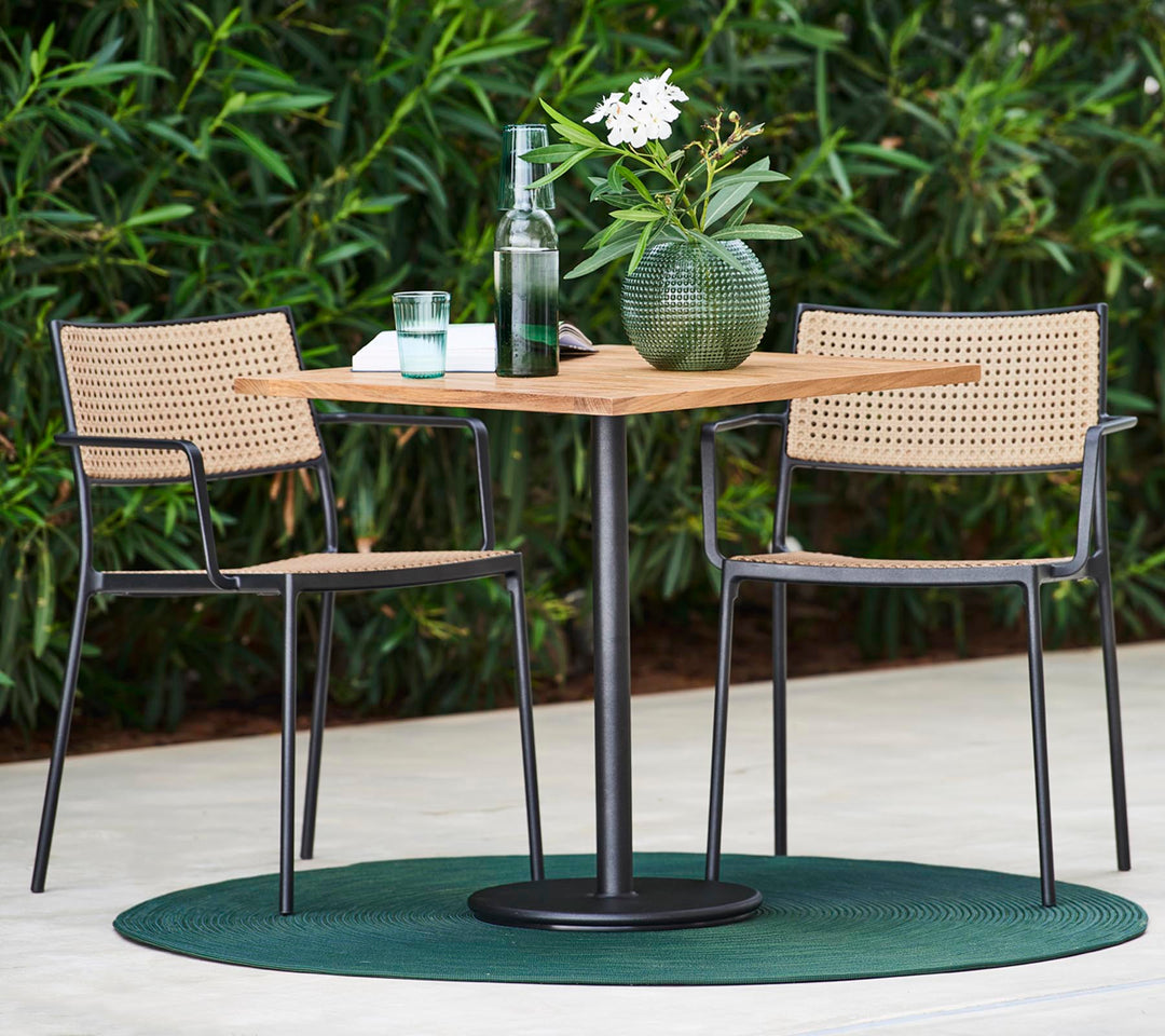 The Decorators: Scaun de exterior Cane-line Less Natural
