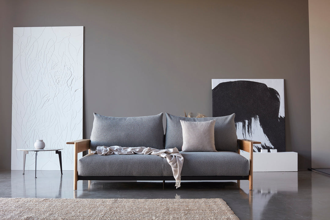 The Decorators: Canapea extensibila Malloy Wood Bouclé Ash Grey 150x200cm