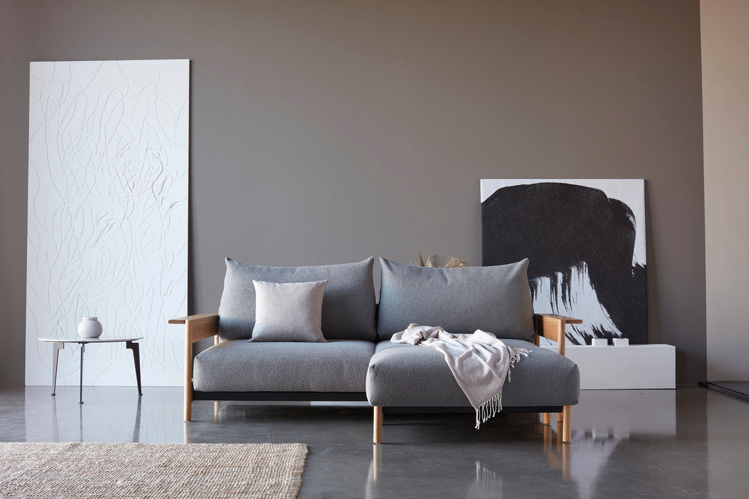 The Decorators: Canapea extensibila Malloy Wood Bouclé Ash Grey 150x200cm