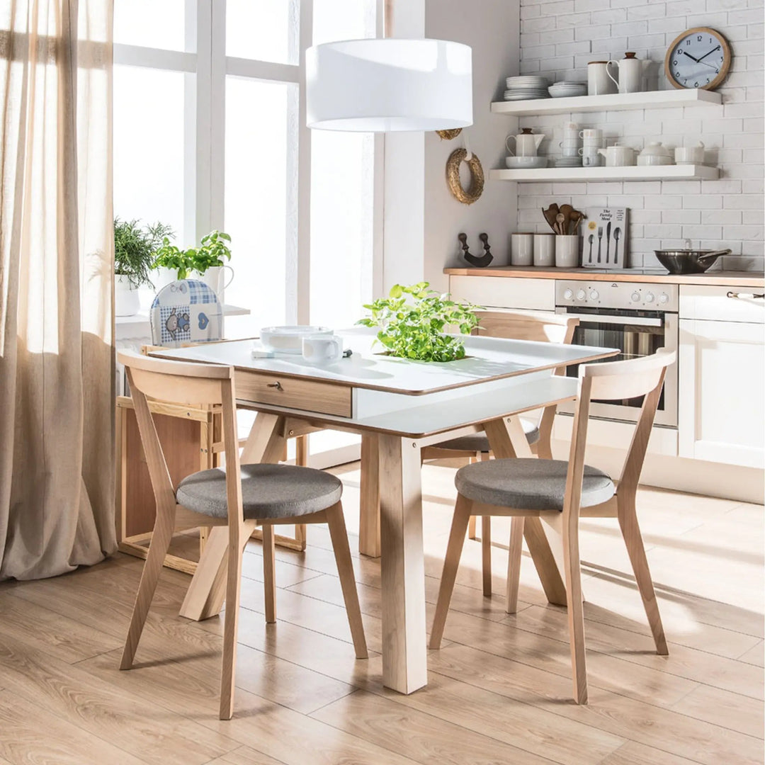 The Decorators: Masa dining VOX 4 You 100x100cm