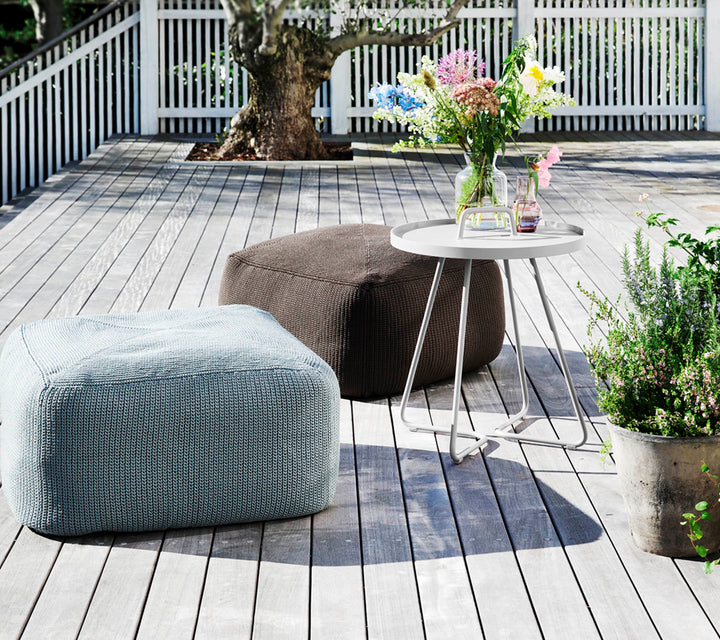 The Decorators: Masuta laterala medie Cane-line On-The-Move Dark rose