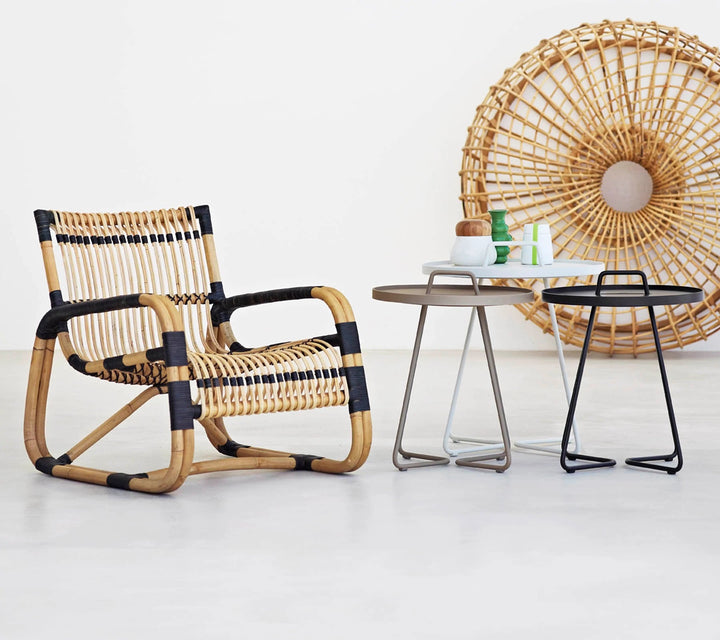 The Decorators: Masuta laterala medie Cane-line On-The-Move Dark rose