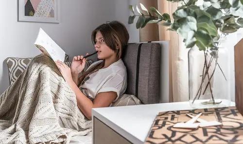 The Decorators: Perna tablie pat VOX Concept,  poliester, gri, 114*30 cm