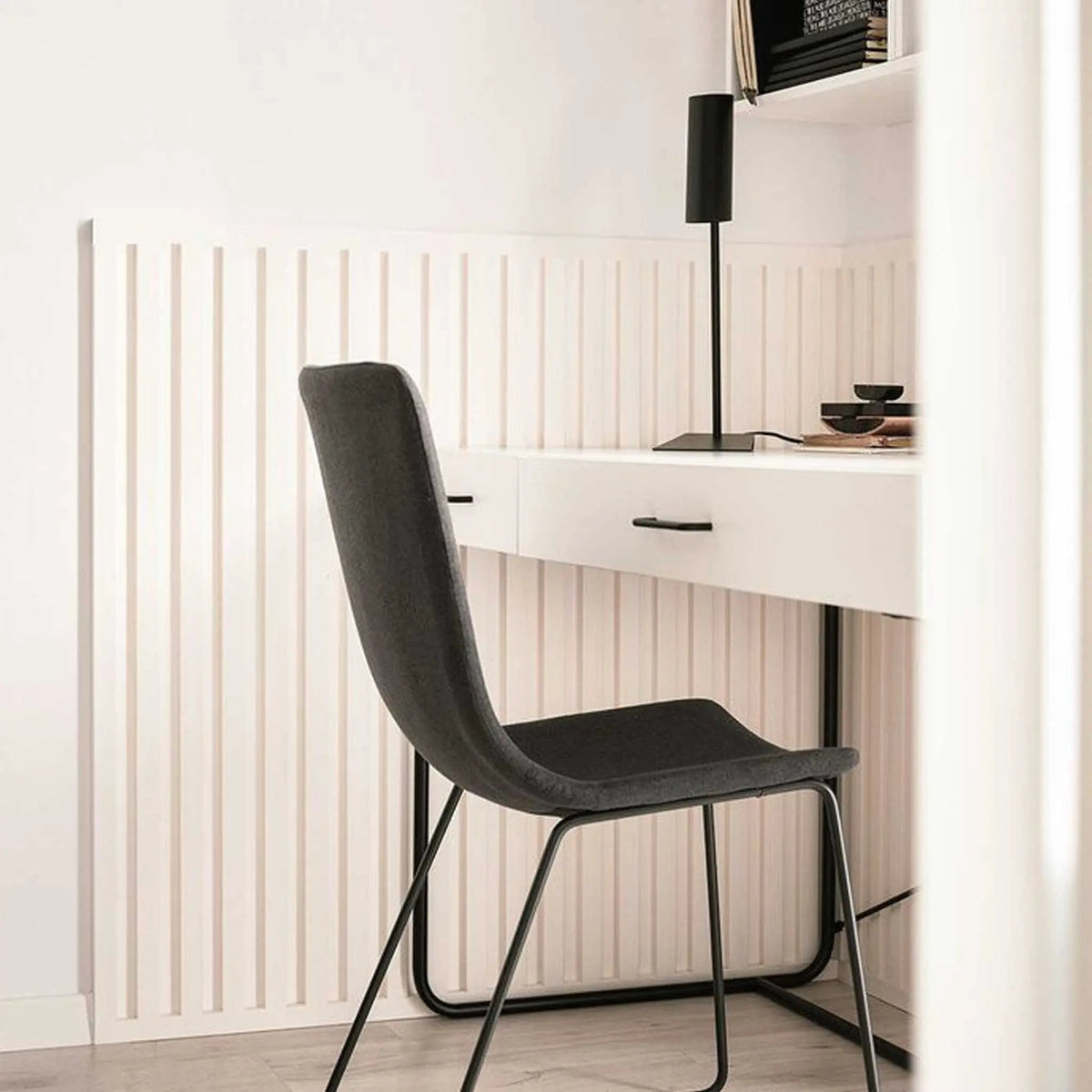 The Decorators: Profil stanga Linerio, L-Line Alb
