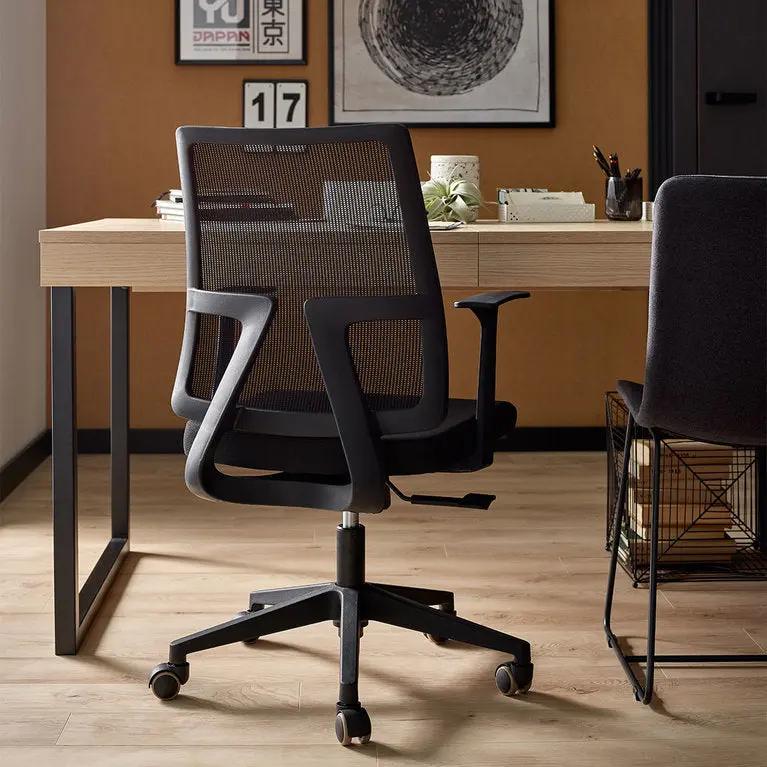 The Decorators: Scaun VOX Compan
