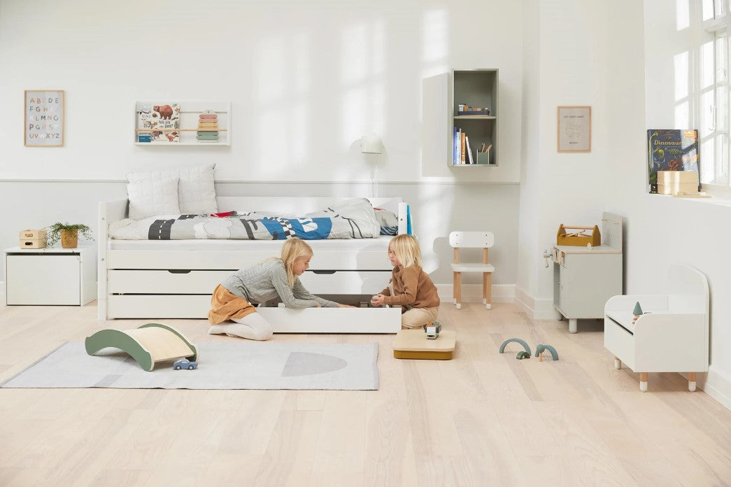 The Decorators: Pat cu extensie si doua sertare Flexa White 90x200 cm