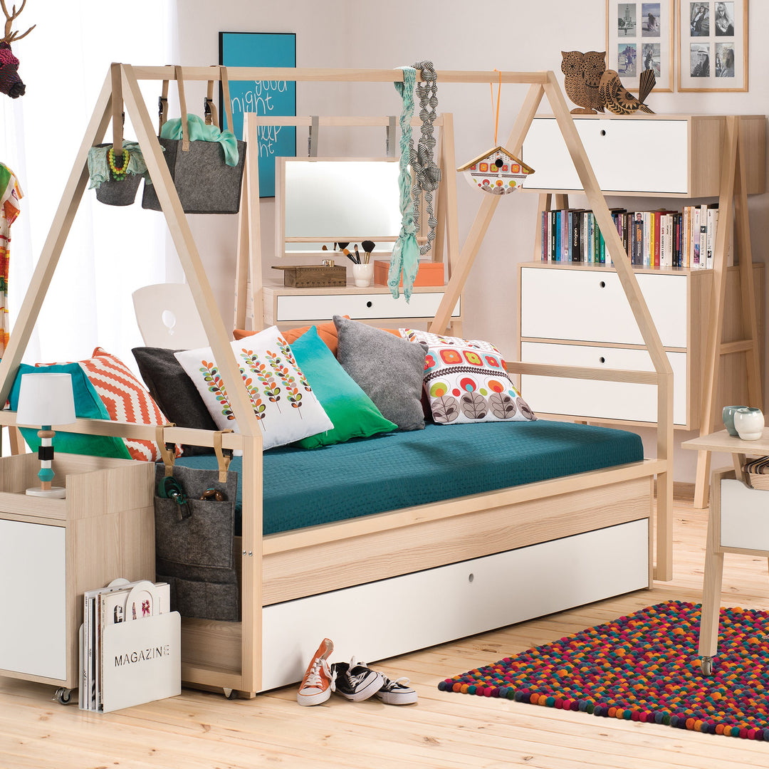 The Decorators: Cadru mobil cort Tipi VOX Spot