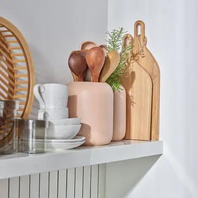 The Decorators: Tocator lemn VOX Mano I