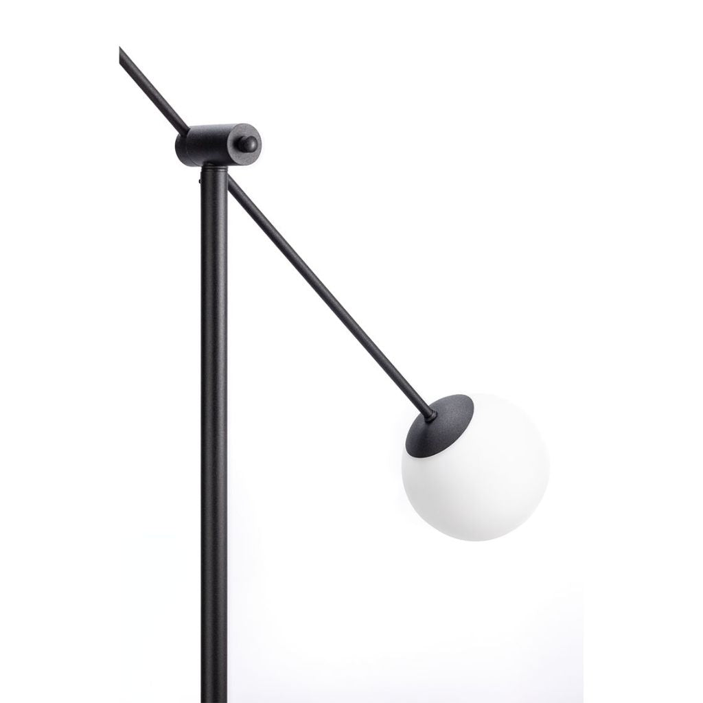 The Decorators: Lampadar VOX Ohio Milkshake, cu sticla alba mata