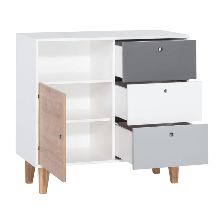 The Decorators: Comoda VOX Baby Concept
