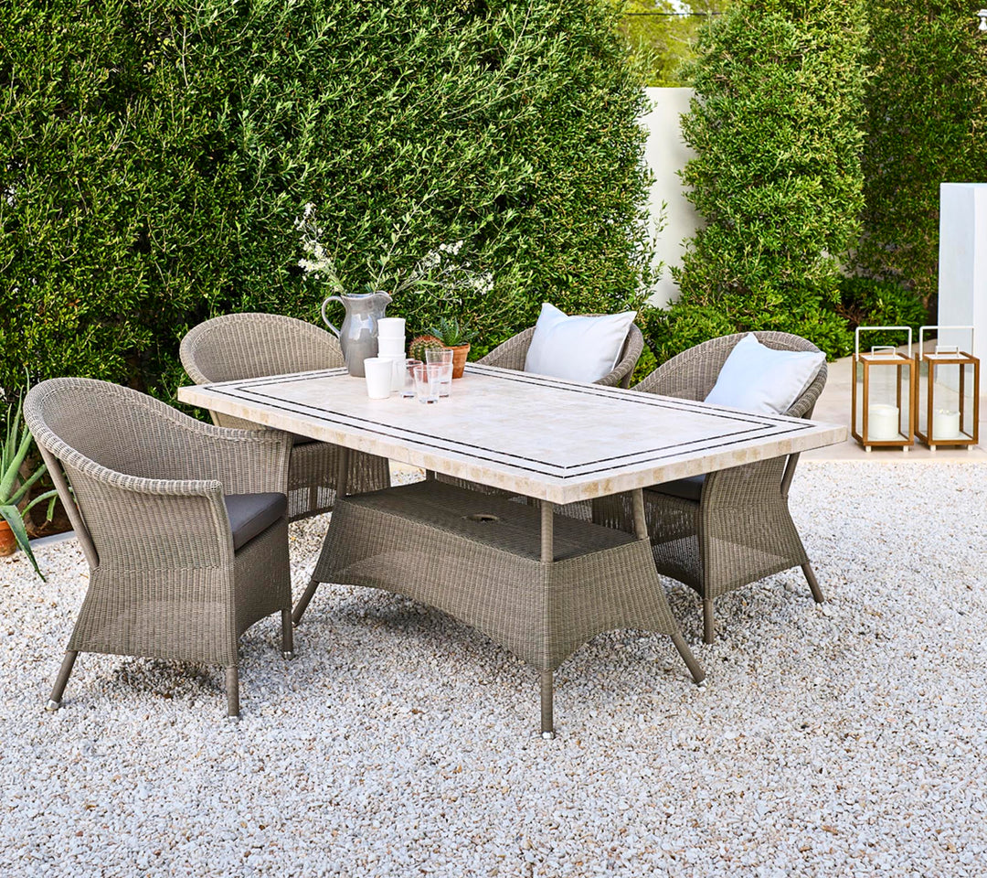 The Decorators: Scaun de exterior Cane-line Lansing Taupe