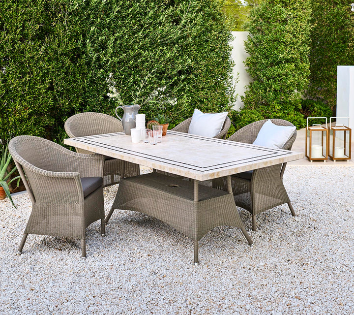 The Decorators: Scaun de exterior Cane-line Lansing Taupe