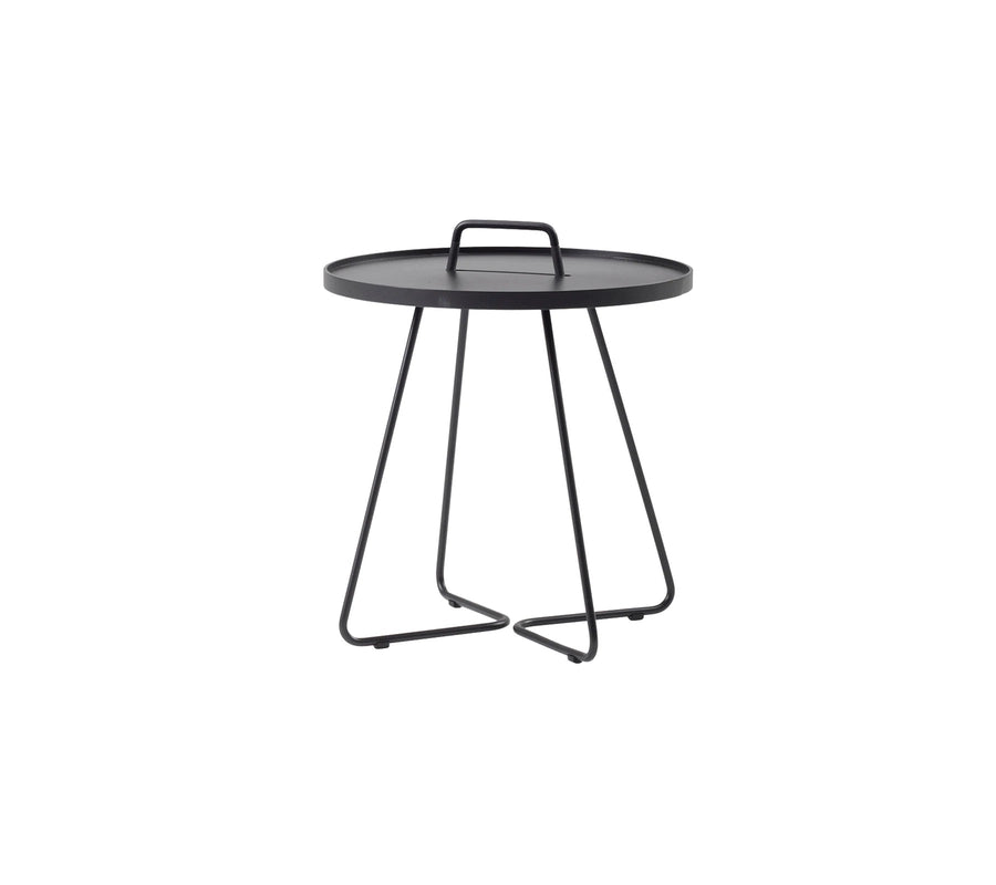 The Decorators: Masuta laterala medie Cane-line On-The-Move Black