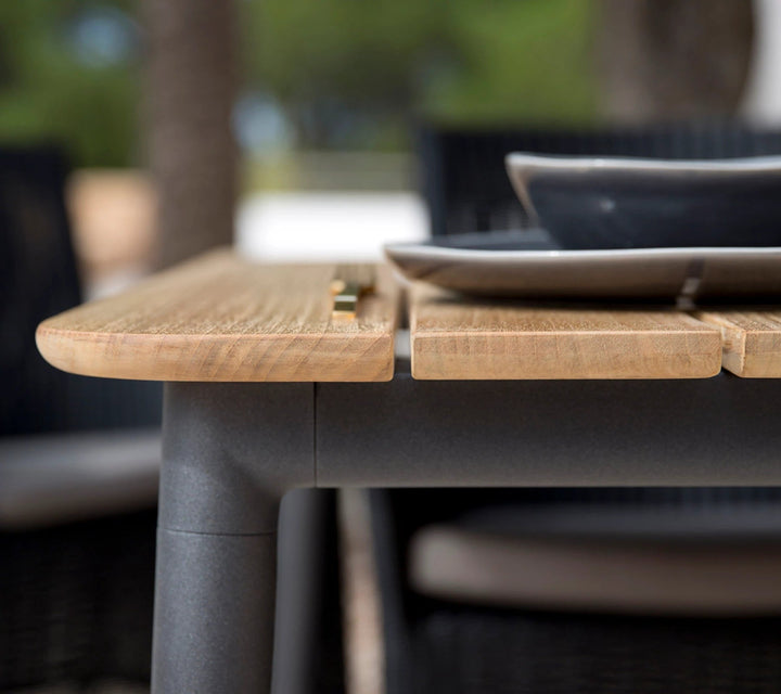 The Decorators: Masa de exterior Cane-line Core Teak/Lava grey 274x90 cm