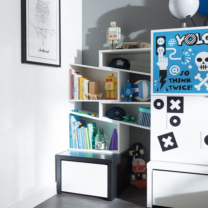 The Decorators: Etajera inclinata asimetrica VOX Young Users